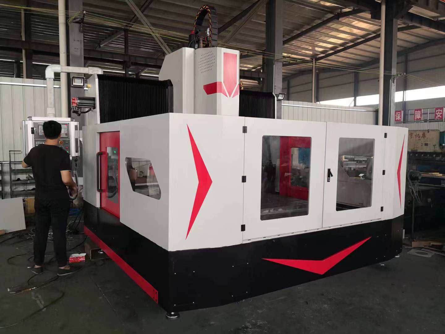 LK-1020 CNC drilling and milling machine